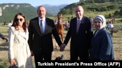 Թուրքիայի և Ադրբեջանի նախագահները՝ տիկնանց հետ, Շուշիում, 15-ը հունիսի, 2021թ.