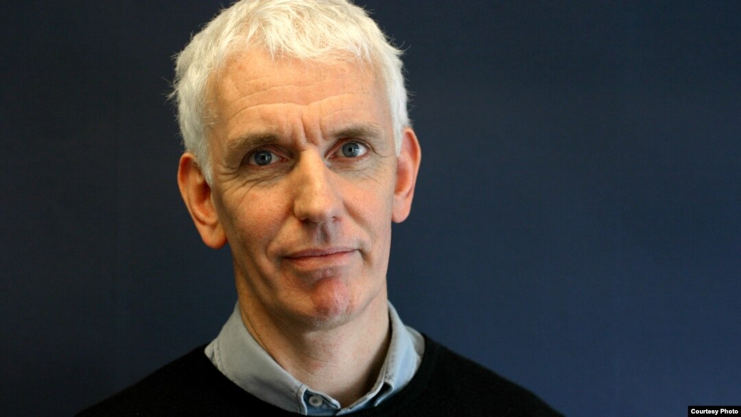 Steve Crawshaw