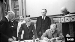 Semnarea Pactului „a condamnat jumătate din Europa la decenii de suferinţă”, arată MAE.