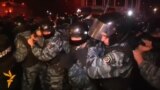 В Киеве оппозиция пикетирует здание правительства