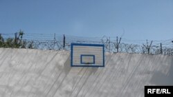 Сиëсий ва диний айб билан қамалган тутқунлар учун Ўзбекистон қамоқхоналари борса-келмас оролига айланиб бормоқда.