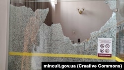 «У будівлі пошкоджено вікна й віконні рами. Жертв і постраждалих серед людей на території заповідника немає»