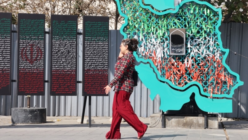 دولت پزشکیان گزارش وزارت اطلاعات به خامنهای دربارهٔ حجاب و دستور او را تأیید کرد