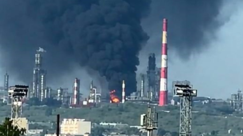 В Самарской области после атаки загорелся Сызранский НПЗ