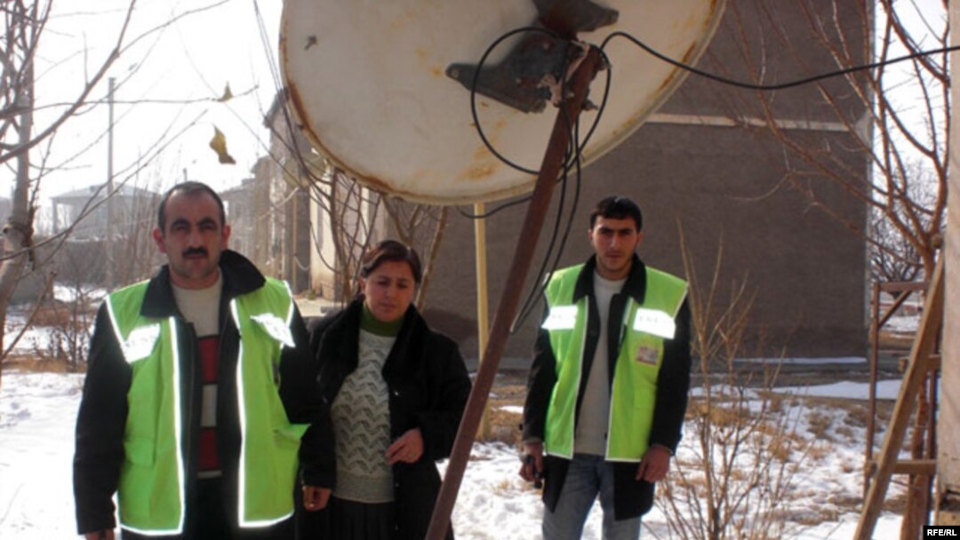 «Azadlıq» radiosunun Naxçıvandakı müxbiri Məlahət Nəsibova və Reportyorların Azadlıq və Təhlükəsizliyi İnstitutun əməkdaşları