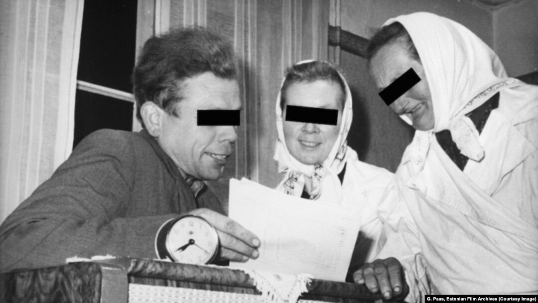 Alexa May көмегімен барлық порнороликтерді қараңыз