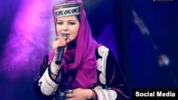 زلاله هاشمی، آوازخوان افغان و باشندۀ شهر کابل(آرشیف)