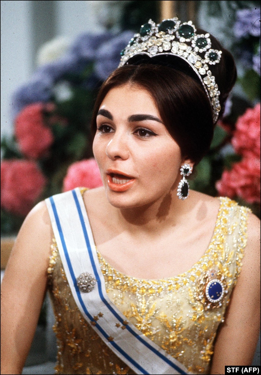 Empress Farah Pahlavi (Farah Diba) – Her-storic Royal Dress, image size:1071x1541