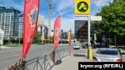 Окупований Крим. Ціна на бензин на заправці у Сімферополі, травень, 2025 року