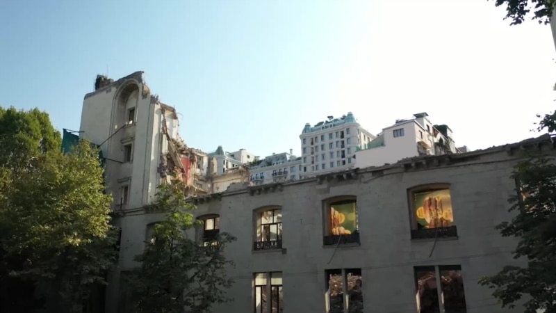 რუსთაველის 12 - დანგრევამდე ვიხსენებთ, რისი მოწმეა კავშირგაბმულობის შენობა