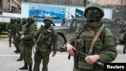 Российские военные в крымском городе Балаклава