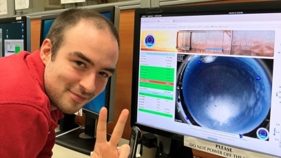 Той гледа към звездите откакто се помни Израства в Смолян