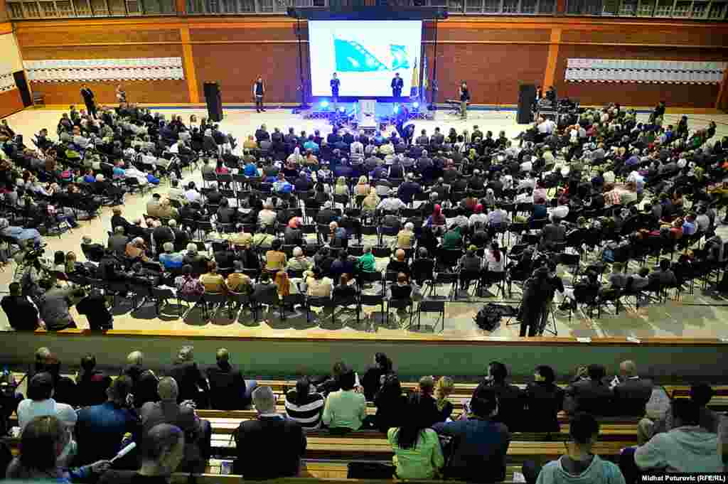 Centralni predizborni skup Mustafe Cerića nezavisnog kandidata za bošnjačkog člana Predsjedništva BiH - mala sala Centra "Skenderija" u Sarajevu.