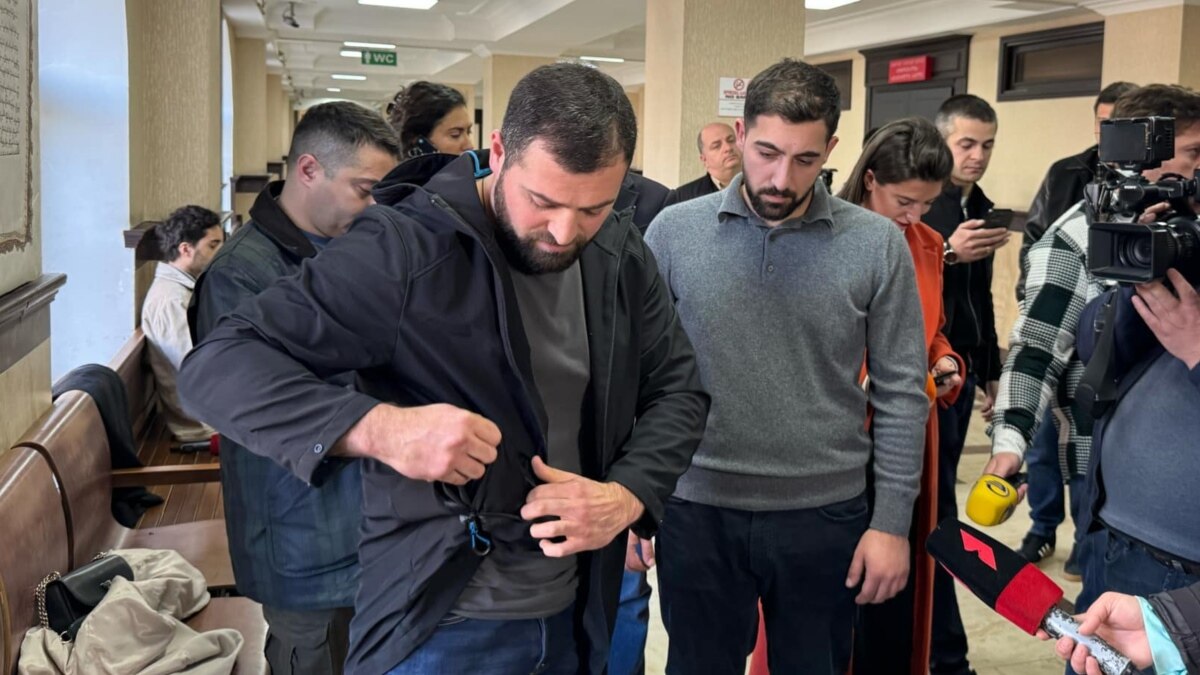 გიორგი ჩიკვაიძის ბიზნესპარტნიორი ფინანსურმა პოლიციამ „გადაუდებელი აუცილებლობით“ გაჩხრიკა