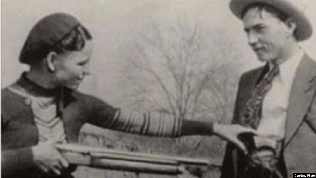 Трусикидегі әже порно