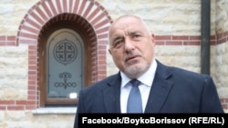 В деня на изборите Бойко Борисов публикува снимки от посещението си в Дивотинския манастир