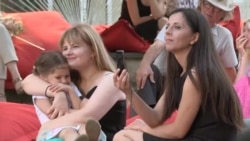 „Singuri acasă” - părinții peste hotare, copiii rămași în Moldova