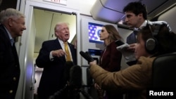 ԱՄՆ նախագահ Դոնալդ Թրամփը օդանավում զրուցում է լրագրողների հետ, 4-ը հունվարի, 2026թ.