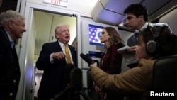 ABŞ-nyň prezidenti Donald Tramp rezidensiýasyna hüjüm edilendigi baradaky habarlara ynanmaýandygyny aýtdy.