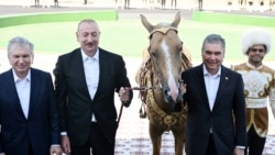 Azərbaycanda məmurlar aldıqları hədiyyələri bəyan edirlərmi?