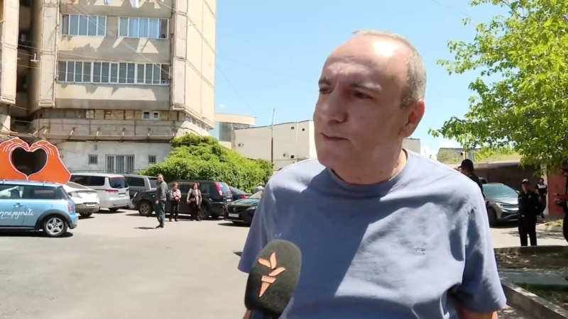 Արմեն Բեգոյանը մոտ երկու ժամ է՝ պտտվում է Փաշինյանին քարոզչական խմբի հետ, նա արձակուրդում չէ
