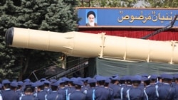 نمایش موشک‌ها در روز ارتش جمهوری اسلامی در تهران