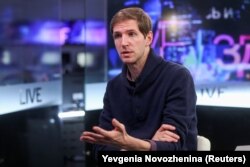 Tyihon Dzjadko főszerkesztő szerint a Dozsgy „soha nem szállított, nem szállít és nem is fog szállítani felszerelést vagy bármi mást semmilyen hadseregnek, beleértve az orosz hadsereget”