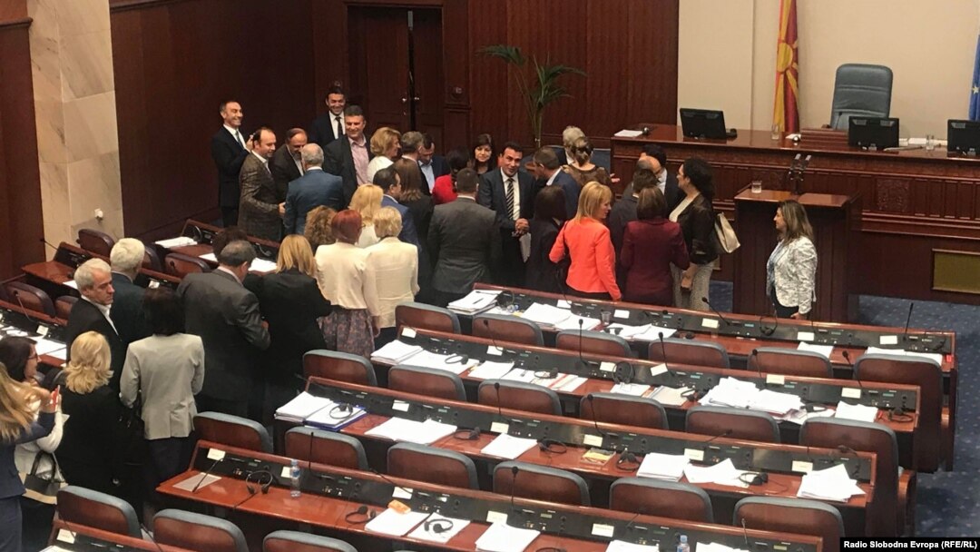 Парламентот го ратификуваше договорот за промена на името со Грција 
