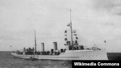 Українізований у 1917 році на Балтійському флоті есмінець «Україна». В УНР планували перевести його, а також і есмінець «Гайдамак», на Чорноморський флот