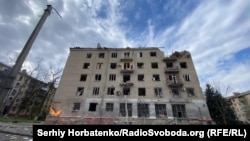 Разрушения в центре Краматорска после авиаудара 11 апреля