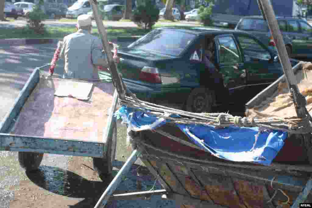 Дар орзуи арзонӣ #33