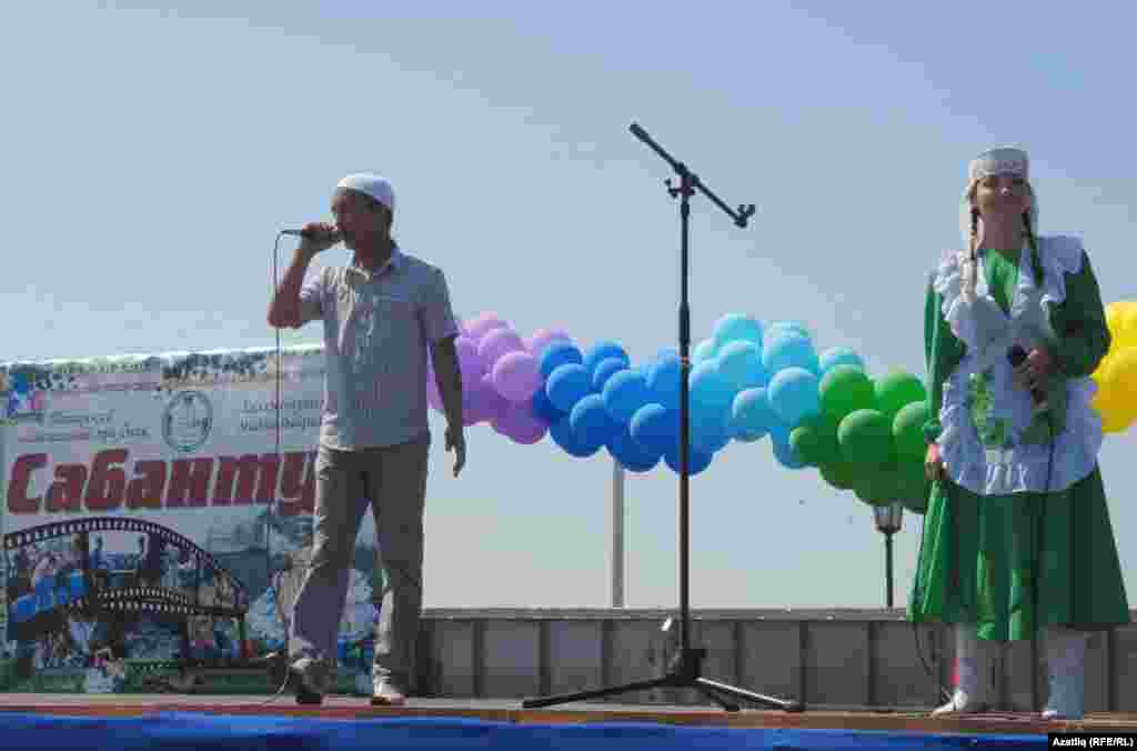 Концерт дәвам итә