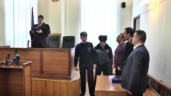 Ցմահ դատապարտյալ Աշոտ Մանուկյանն ազատ արձակվեց դատարանի դահլիճից