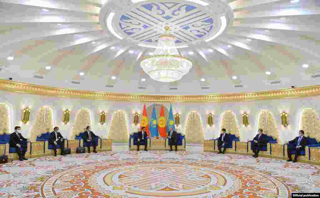 Президент Садыр Жапаров 2-мартта, Казакстандын борбору Нур-Султан шаарына мамлекеттик сапар менен барды.