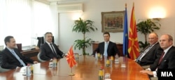 Susret bivših premijera Makedonije Ljubča Georgievskog, Branka Crvenkovskog, Nikole Gruevskog, Harija Kostova i Vlade Bučkovskog, 7. septembar 2011.