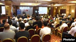 Armenia - Armenian businesspeople are briefed on ways of capitalizing on Armenia’s mostly tariff-free access to the U.S. market, Yerevan, 13Sep2017.