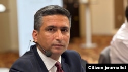 حامد عبیدی، مسئول مرکز حمایت از خبرنگاران افغانستان و یک تن از شرکت کنندگان نشست انتالیا