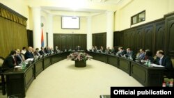 Armenia - A cabinet meeting in Yerevan, November 29, 2018.