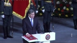 Алмазбек Атамбаев наам, сыйлыктарынан ажыратылды