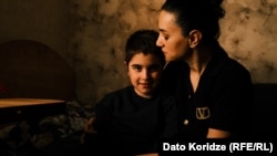 თაკო გოგალაძე შვილთან ერთად