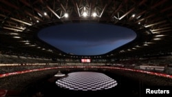 Olimpijski stadion u Tokiju neposredno prije početka ceremonije otvaranja Olimpijade, 23. juli 2021.