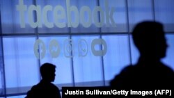 Марк Цукерберг, коментуючи запуск Facebook Dating у США, висловив сподівання, що вона допоможе людям «знаходити кохання через спільні інтереси, групи та події»