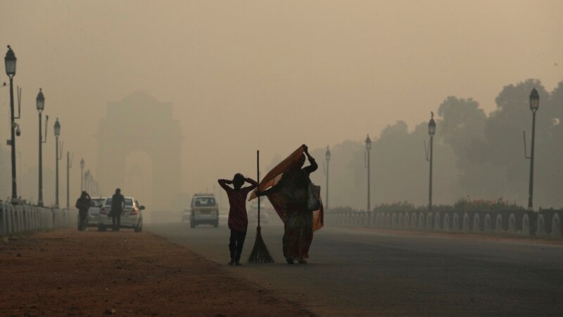 ممنوعیت رفت‌وآمد ۱.۲ میلیون خودرو در دهلی؛ آلودگی شدید هوا در پایتخت هند