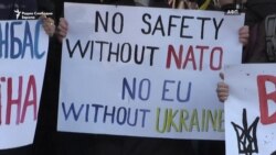 Во Украина протести за средбата меѓу Зеленски и Путин