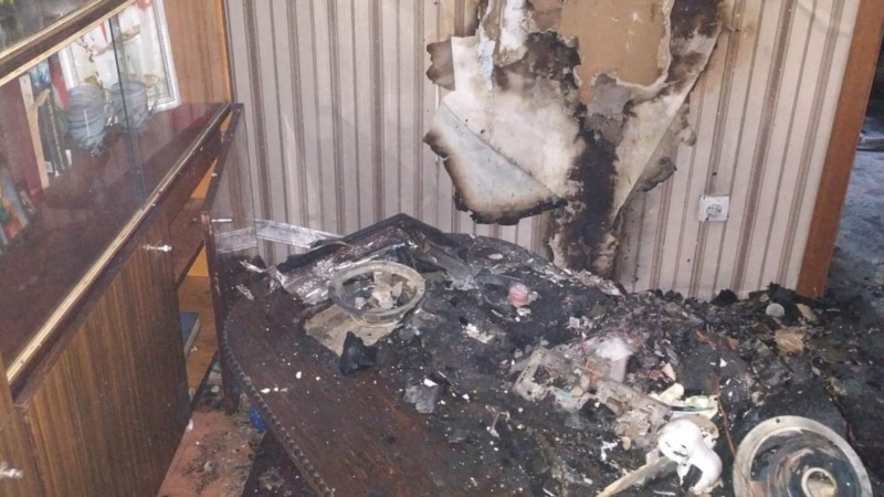 В Симферополе эвакуировали жильцов из-за пожара в квартире – спасатели (+фото)