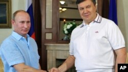 Попередня неформальна зустріч Януковича і Путіна в Криму відбулася рік тому, 25 червня 2011
