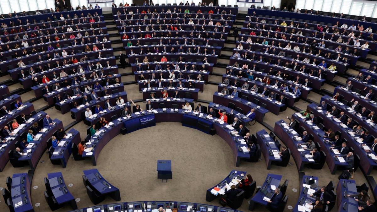 3 perc: Az EU stratégiai érdekeinek aláásásával vádolja a magyar kormányt az Európai Parlament
