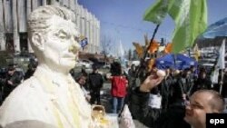 Черновецкий утверждает, что 65 депутатов из 120 готовы сотрудничать именно с ним