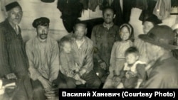 Нарымский край. Группа ссыльных,1930-ые годы
