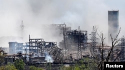 Разрушения на территории металлургического комбината "Азовсталь" в Мариуполе